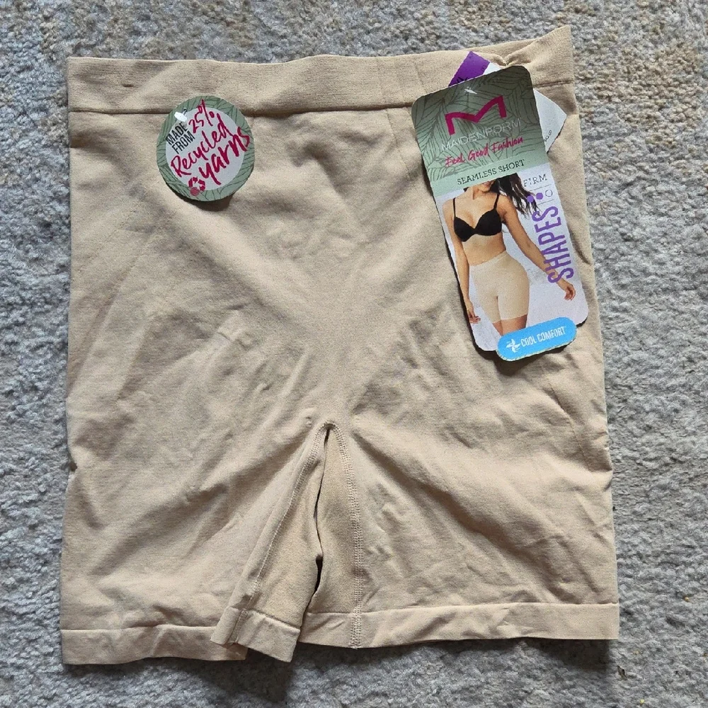 Maidenform‎ Firm Seamless Shaping Shorts in Tan